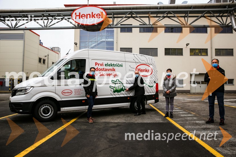  Matej Ribič, Henkel Maribor d.o.o.;  Gregor Majcen, vodja proizvodnje, Henkel Maribor;  Blanka Žerjav, vodja službe za kadre in nagrajevanje, Henkel Adria regija;  ... Henkel predstavil prvi električni dostavnik in doniral CSD Maribor