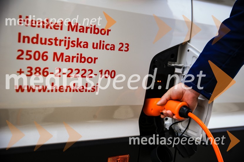 MAN e-TGE, prvi električni dostavnik v Sloveniji, pri Henkel MariborHenkel predstavil prvi električni dostavnik in doniral CSD Maribor