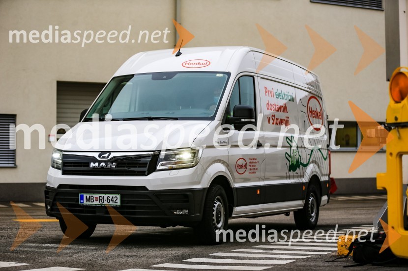 MAN e-TGE, prvi električni dostavnik v Sloveniji, pri Henkel MariborHenkel predstavil prvi električni dostavnik in doniral CSD Maribor