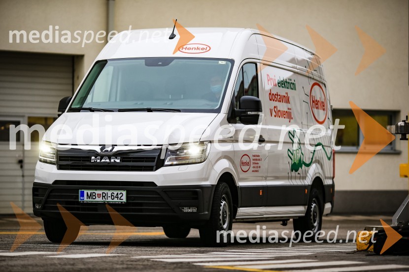 MAN e-TGE, prvi električni dostavnik v Sloveniji, pri Henkel MariborHenkel predstavil prvi električni dostavnik in doniral CSD Maribor