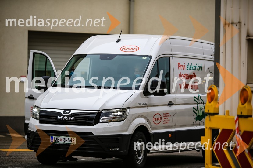Henkel predstavil prvi električni dostavnik in doniral CSD Maribor