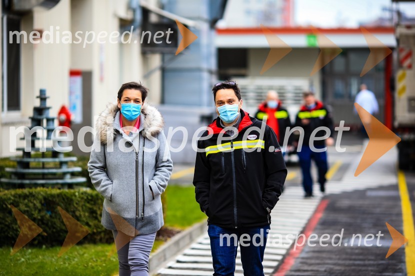  Blanka Žerjav, vodja službe za kadre in nagrajevanje, Henkel Adria regija;  Matej Ribič, Henkel Maribor d.o.o.Henkel predstavil prvi električni dostavnik in doniral CSD Maribor