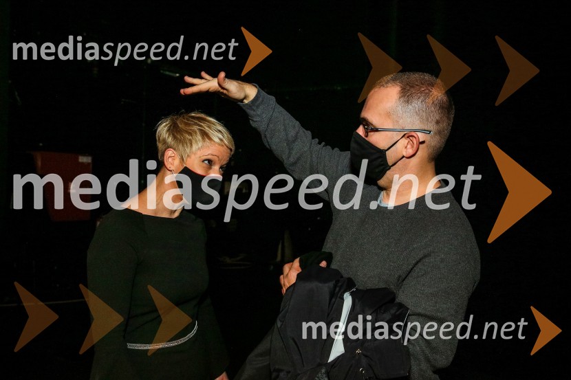  Zsuzsa Budavari Novak, zborovodkinja;  Alan Kavčič, predstavnik za odnose z javnostmi SNG MariborBožični koncert zbora Opere SNG Maribor