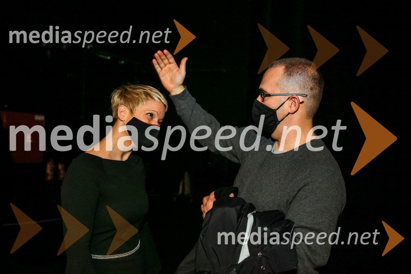  Zsuzsa Budavari Novak, zborovodkinja;  Alan Kavčič, predstavnik za odnose z javnostmi SNG MariborBožični koncert zbora Opere SNG Maribor