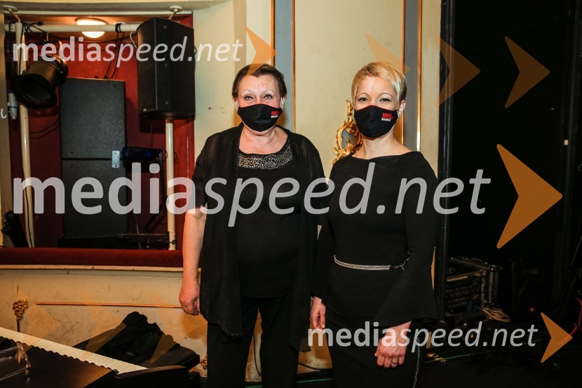  Olga Pečeny, pianistka;  Zsuzsa Budavari Novak, zborovodkinjaBožični koncert zbora Opere SNG Maribor