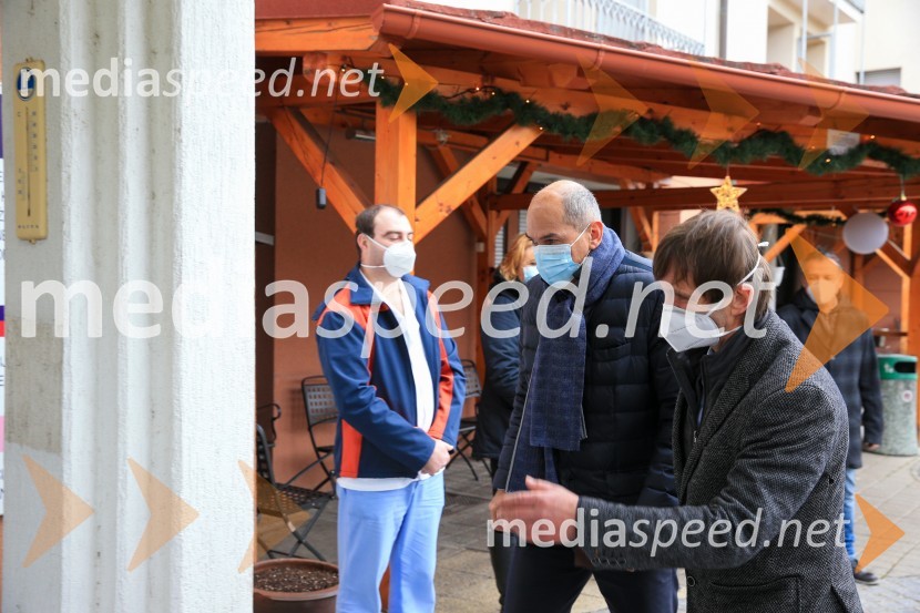  Janez Janša, predsednik vlade RS; mag. Marko Slavič, direktor Doma Danice VogrinecV Sloveniji pričetek cepljenja proti novemu korona virusu Covid19