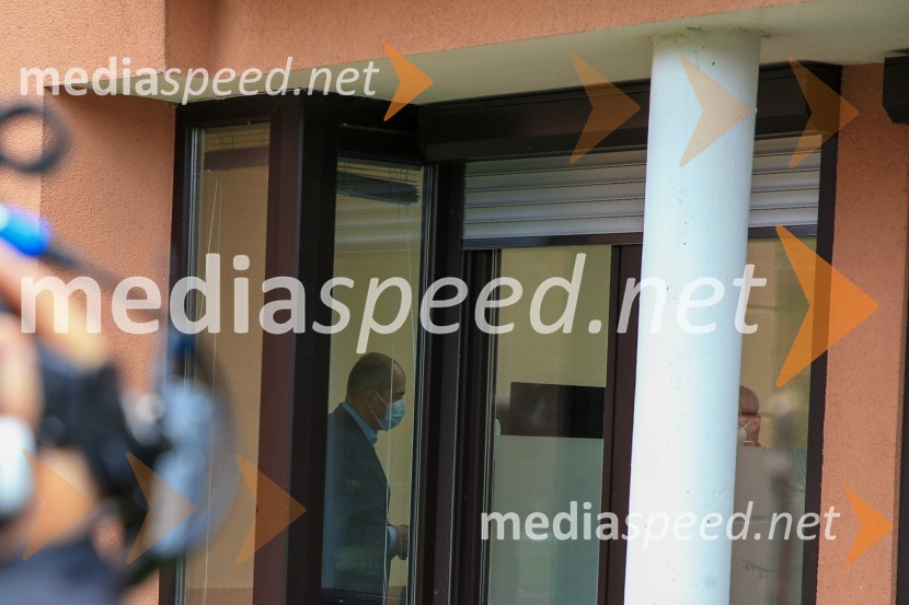  Janez Janša, predsednik vlade RSV Sloveniji pričetek cepljenja proti novemu korona virusu Covid19