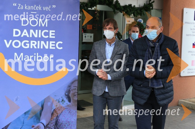 mag. Marko Slavič, direktor Doma Danice Vogrinec;  Janez Janša, predsednik vlade RSV Sloveniji pričetek cepljenja proti novemu korona virusu Covid19