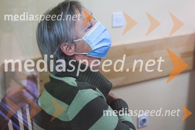  Sonja Pahor, prva med cepljenimi proti Covid 19 v Domu Danice Vogrinec, MariborV Sloveniji pričetek cepljenja proti novemu korona virusu Covid19