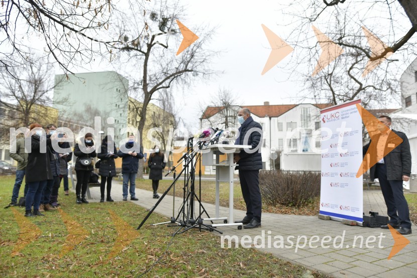  Janez Janša, predsednik vlade RSV Sloveniji pričetek cepljenja proti novemu korona virusu Covid19