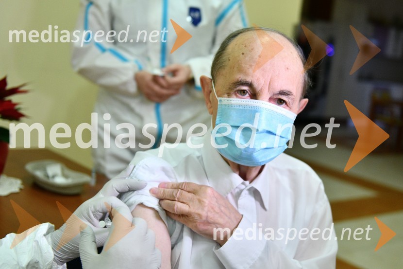 msgr. dr. Franc Kramberger, upokojeni mariborski nadškofV Sloveniji pričetek cepljenja proti novemu korona virusu Covid19