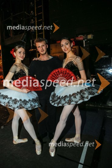  Mina Radaković, baletna plesalka;  Luka  Ostrež, baletni plesalec;  Monja Obrul, baletna plesalkaBaletni gala SNG Maribor