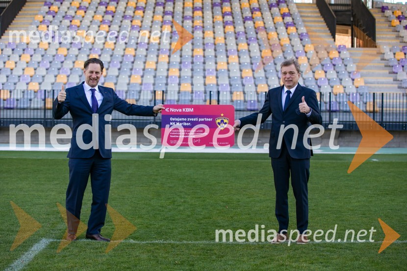  John Denhof, predsednik uprave NKBM;  Bojan Ban, direktor NK MariborNova KBM in NK Maribor podpisala štiri letno sponzorsko pogodbo