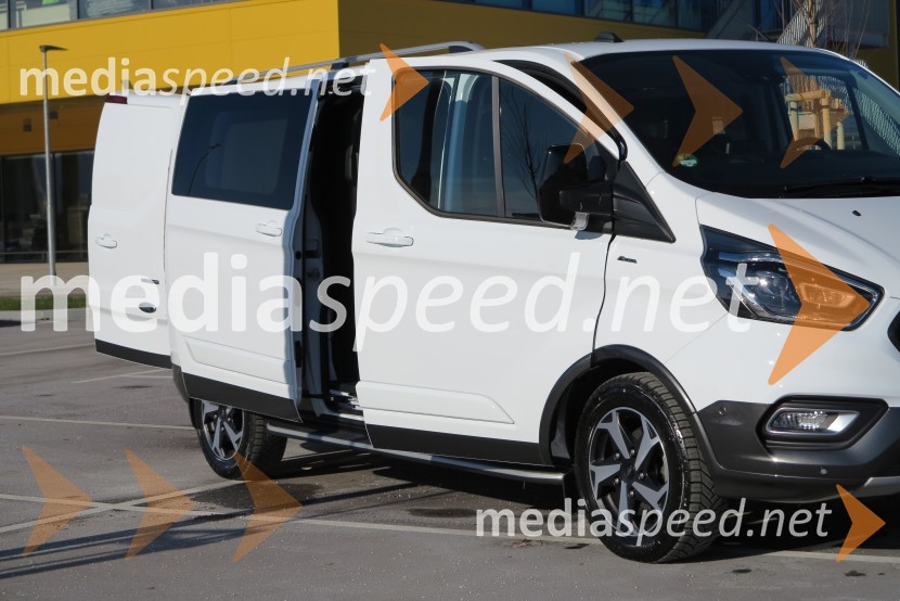 Ford Custom Active & Trail, slovenska predstavitev