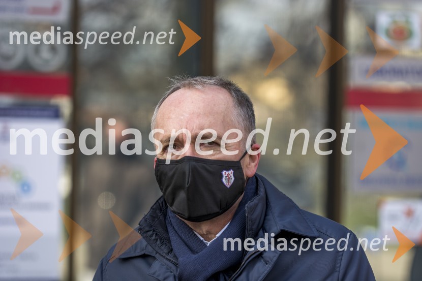 prim. doc. dr. Jernej Završnik, dr. med., spec., direktor Zdravstvenega doma dr. Adolfa DrolcaMilan Krek obiskal ZD Maribor