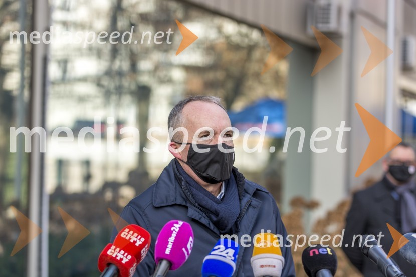 prim. doc. dr. Jernej Završnik, dr. med., spec., direktor Zdravstvenega doma dr. Adolfa DrolcaMilan Krek obiskal ZD Maribor