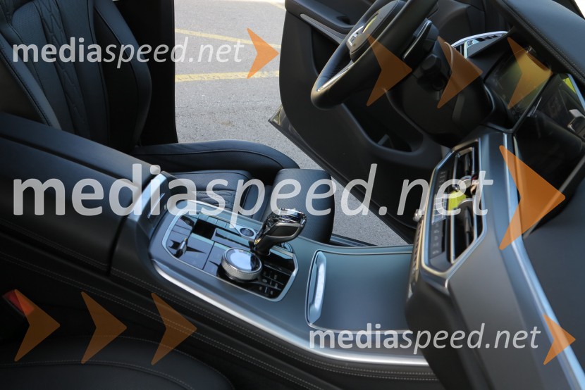 BMW X5 xDrive45e, Mediaspeed test