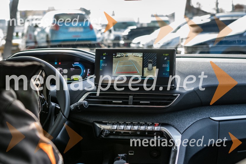 Prenovljena Peugeot 3008 & 5008, slovenska predstavitev