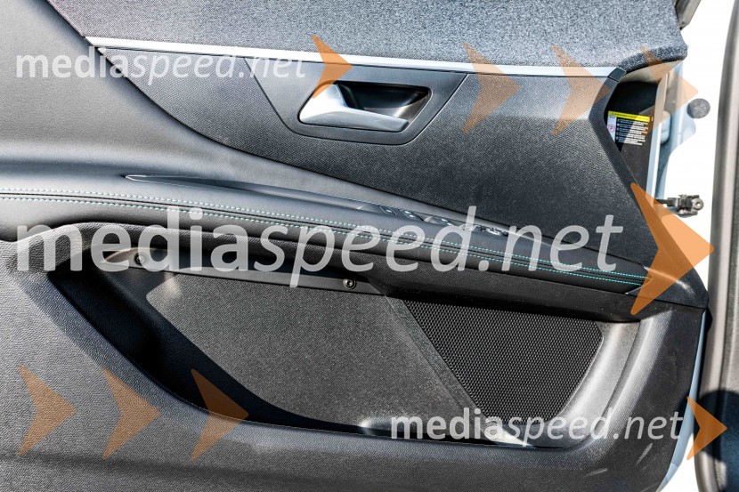 Prenovljena Peugeot 3008 & 5008, slovenska predstavitev