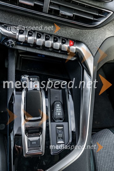 Prenovljena Peugeot 3008 & 5008, slovenska predstavitev