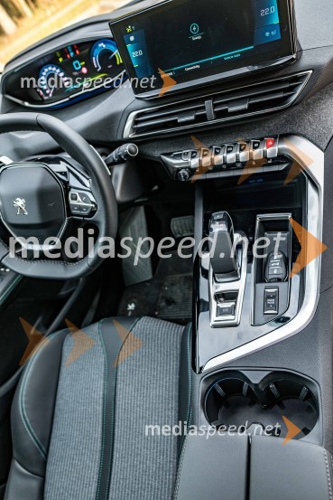 Prenovljena Peugeot 3008 & 5008, slovenska predstavitev