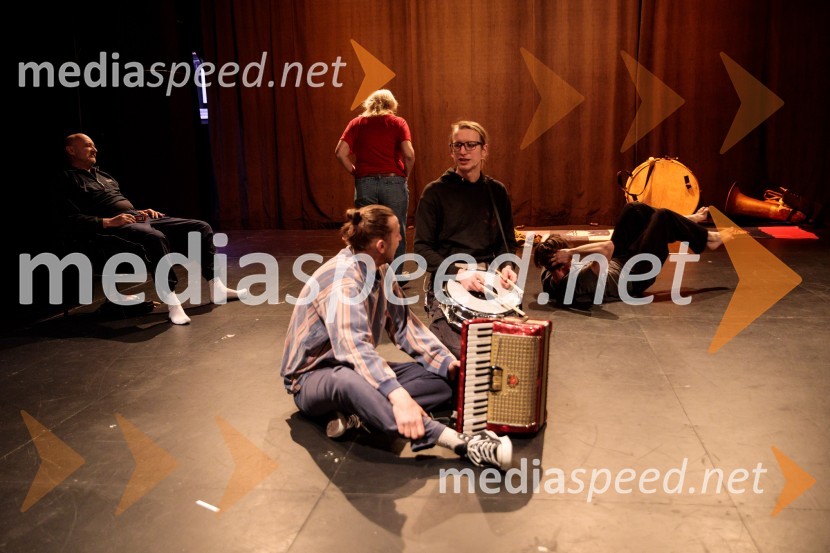  Matej Recer, igralec;  Uroš Kaurin, igralecPreklet naj bo izdajalec svoje domovine!, Slovensko mladinsko gledališče