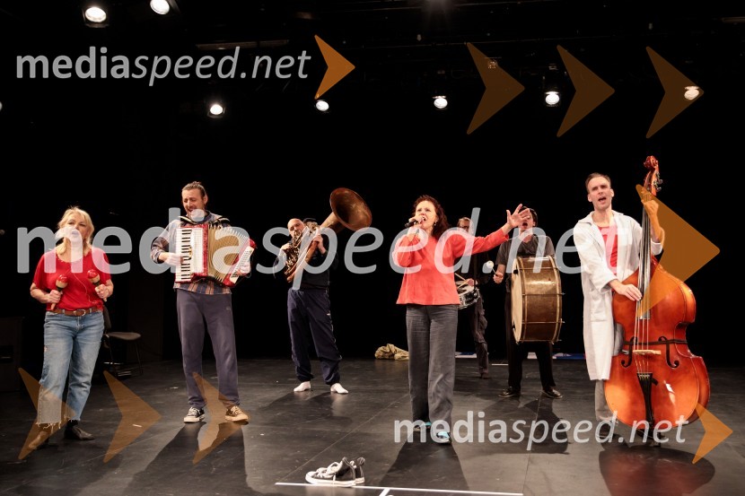  Olga Grad, igralka;  Matej Recer, igralec;  Dario Varga, igralec;  Draga Potočnjak, igralka in pisateljica;  Primož Bezjak, igralec;  Boris  Šeparović, igralecPreklet naj bo izdajalec svoje domovine!, Slovensko mladinsko gledališče