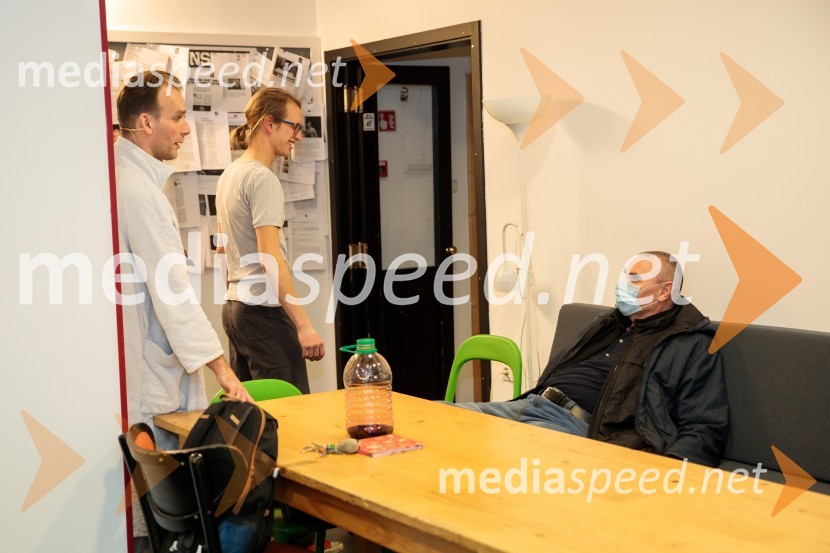  Boris  Šeparović, igralec;  Uroš Kaurin, igralec;  Vitomir Obal, koordinator programa Slovenskega mladinskega gledališčaPreklet naj bo izdajalec svoje domovine!, Slovensko mladinsko gledališče