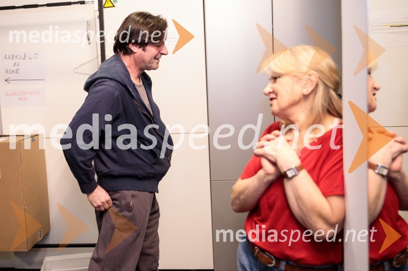  Uroš Maček, igralec;  Olga Grad, igralkaPreklet naj bo izdajalec svoje domovine!, Slovensko mladinsko gledališče