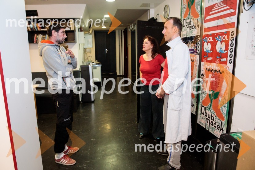  Matjaž Pograjc, režiser;  Draga Potočnjak, igralka in pisateljica;  Boris  Šeparović, igralecPreklet naj bo izdajalec svoje domovine!, Slovensko mladinsko gledališče