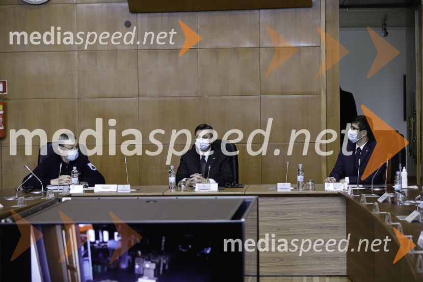  Srečko Šestan, poveljnik, Civilna zaščita Republike Slovenije;  Borut Pahor, predsednik Republike Slovenije;  Matjaž Rakovec, župan Mestne občine KranjBorut Pahor na obisku v Mestni Občini Kranj