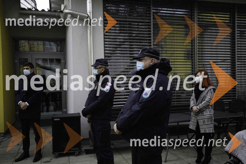  Matjaž Rakovec, župan Mestne občine Kranj;  Srečko Šestan, poveljnik, Civilna zaščita Republike Slovenije;  ... ;  ... Borut Pahor na obisku v Mestni Občini Kranj