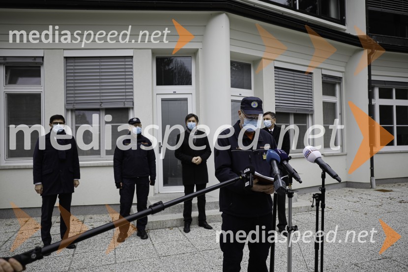  Matjaž Rakovec, župan Mestne občine Kranj;  Srečko Šestan, poveljnik, Civilna zaščita Republike Slovenije; Dr. Aleš Rozman, direktor Klinike Golnik;  ... ;  Borut Pahor, predsednik Republike SlovenijeBorut Pahor na obisku v Mestni Občini Kranj