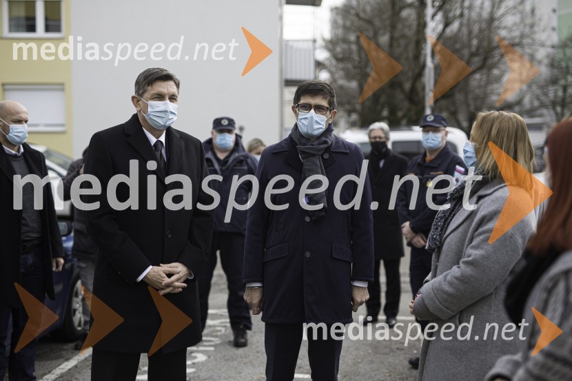  Borut Pahor, predsednik Republike Slovenije;  Matjaž Rakovec, župan Mestne občine Kranj;  ... Borut Pahor na obisku v Mestni Občini Kranj