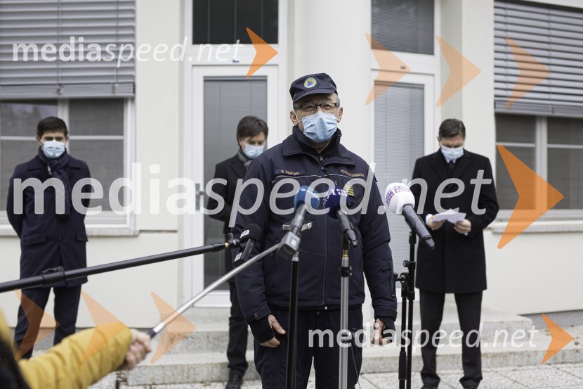  Matjaž Rakovec, župan Mestne občine Kranj; Dr. Aleš Rozman, direktor Klinike Golnik;  Srečko Šestan, poveljnik, Civilna zaščita Republike Slovenije;  Borut Pahor, predsednik Republike SlovenijeBorut Pahor na obisku v Mestni Občini Kranj