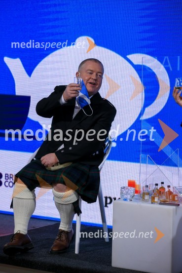  GreG McPartlin, predstavnik Škotske v SlovenijiE čaj z razlogom - Degustacija škotskih viskijev