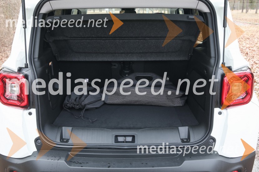 Compass & Renegade 4xe - prva priključna hibrida znamke Jeep, slovenska predstavitev