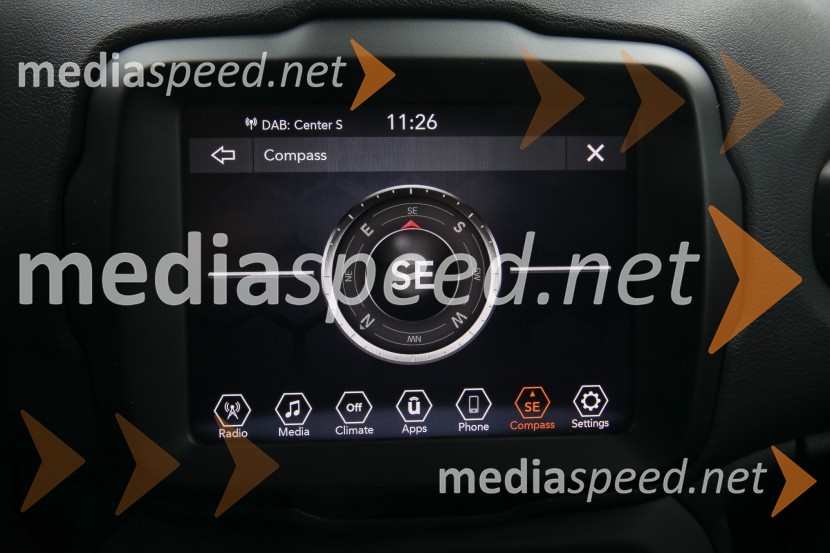 Compass & Renegade 4xe - prva priključna hibrida znamke Jeep, slovenska predstavitev