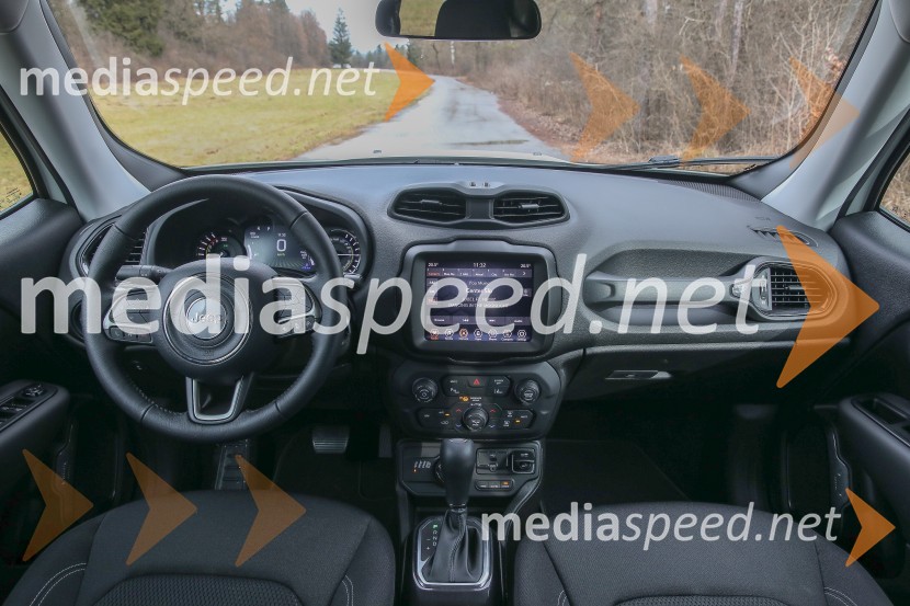 Compass & Renegade 4xe - prva priključna hibrida znamke Jeep, slovenska predstavitev