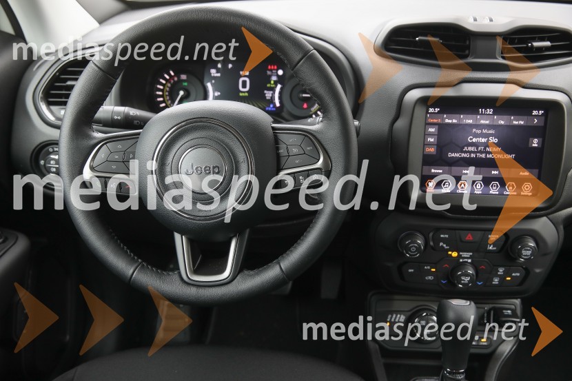 Compass & Renegade 4xe - prva priključna hibrida znamke Jeep, slovenska predstavitev