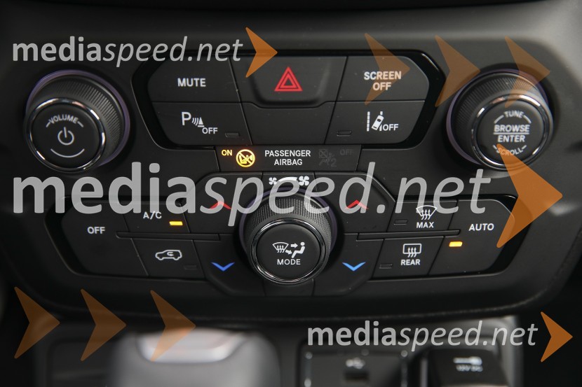 Compass & Renegade 4xe - prva priključna hibrida znamke Jeep, slovenska predstavitev