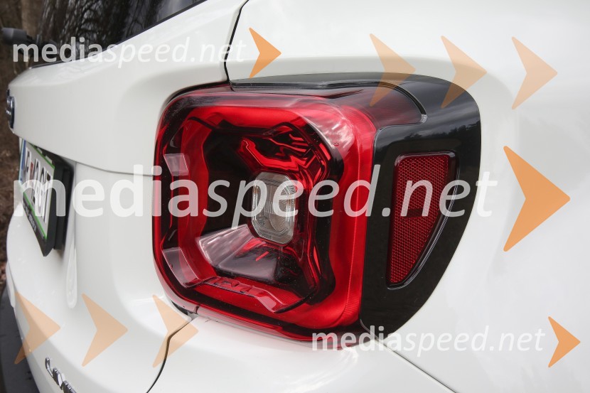 Compass & Renegade 4xe - prva priključna hibrida znamke Jeep, slovenska predstavitev