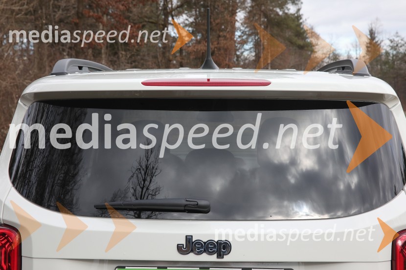 Compass & Renegade 4xe - prva priključna hibrida znamke Jeep, slovenska predstavitev