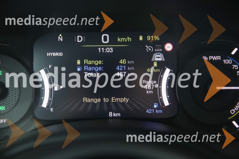 Compass & Renegade 4xe - prva priključna hibrida znamke Jeep, slovenska predstavitev