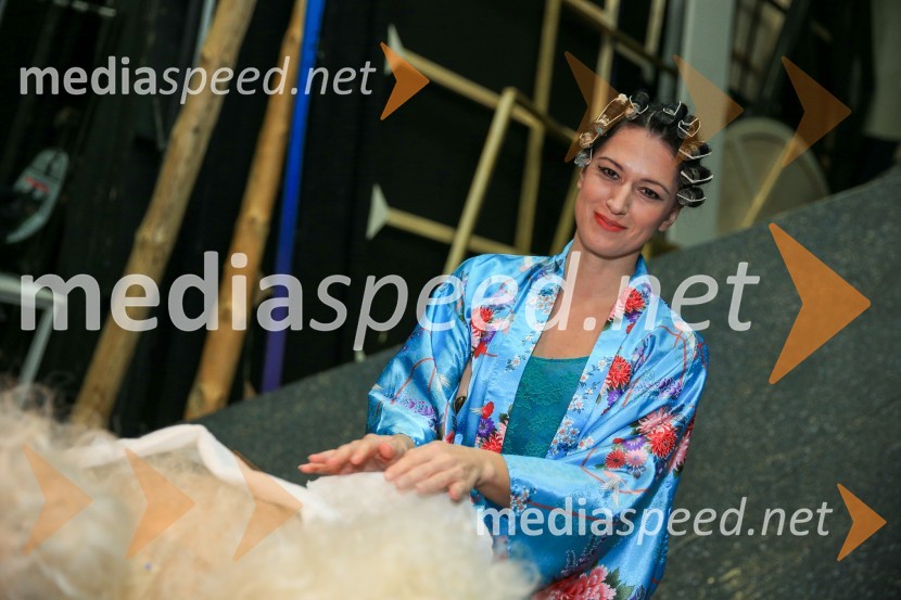  Eva Kraš, igralkaNa pripravah za spletno premiero Romea in Julije