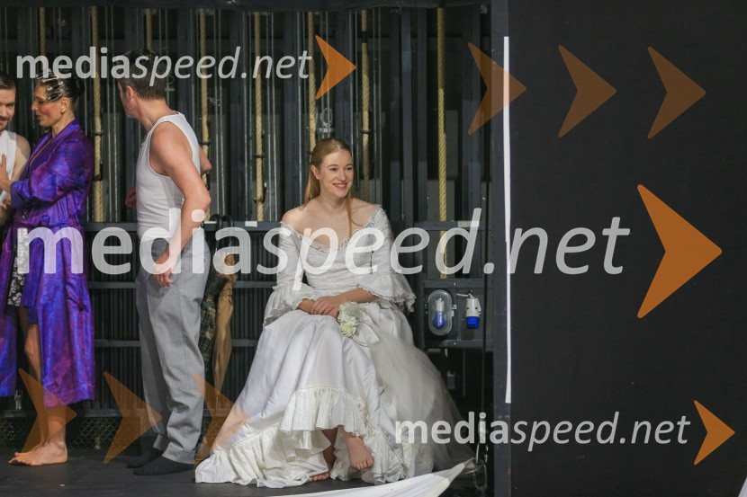  Vojko Belšak, igralec;  Julija Klavžar, igralkaNa pripravah za spletno premiero Romea in Julije