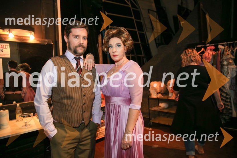  Kristijan Ostanek, igralec;  Maša Žilavec, igralkaNa pripravah za spletno premiero Romea in Julije