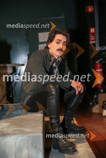  Petja Labović, igralecNa pripravah za spletno premiero Romea in Julije