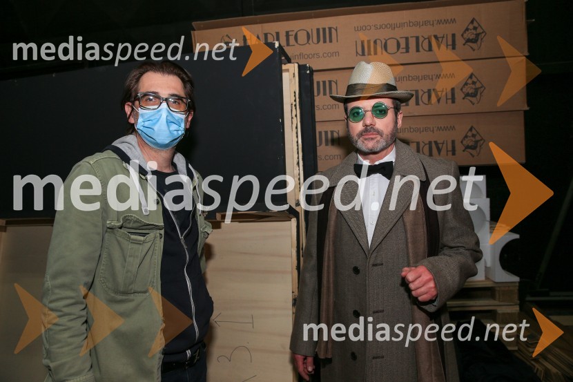  Aleksandar  Popovski, režiser, umetniški direktor Drame SNG Maribor;  Vojko Belšak, igralecNa pripravah za spletno premiero Romea in Julije