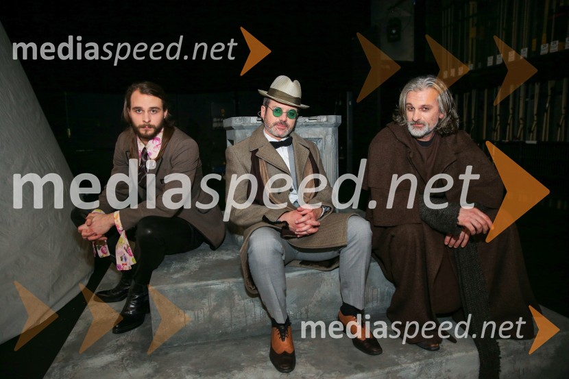  Blaž Dolenc, igralec;  Vojko Belšak, igralec;  Vladimir Vlaškalić, igralecNa pripravah za spletno premiero Romea in Julije